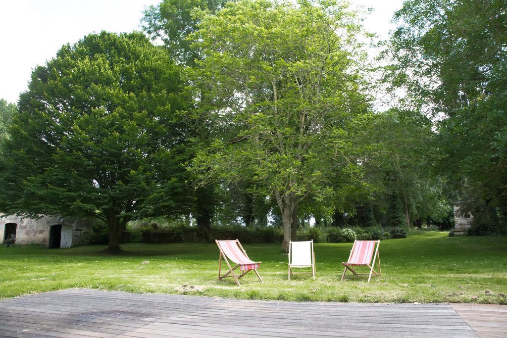 Château Magnifique: Renovated Retreat with Park Views and Game Room Tilly-sur-Seulles Exterior photo